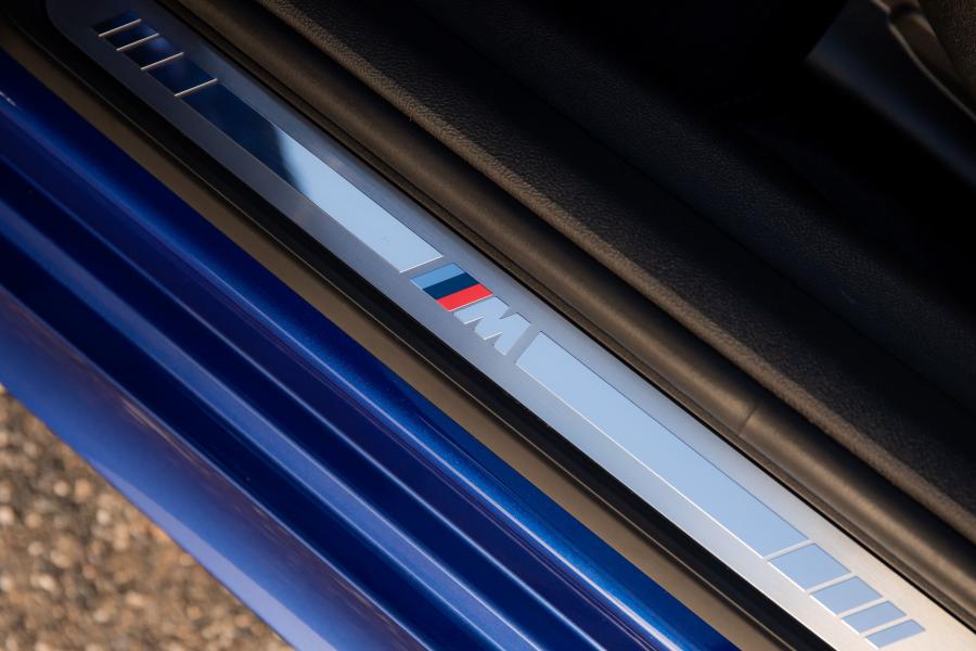 Детали интерьера BMW 320d M Sport xDrive (G20) 2019 года  (UK) (фото 8 из 40)